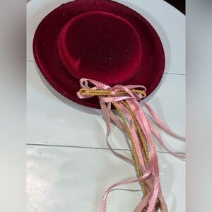 American girl Samantha’s maroon velvet hat